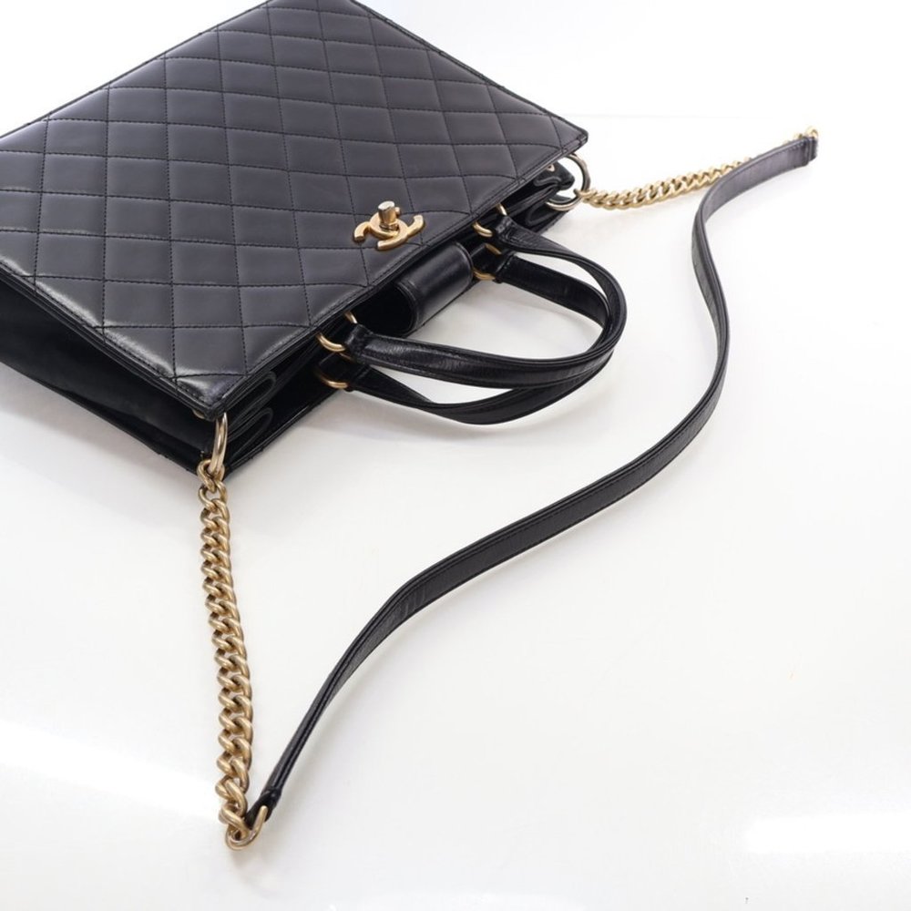 Chanel Black Calfskin Tote Bag - Picture 10 of 14